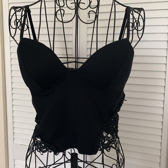Black crop cami with lace detail and back zipper - Picture 1 of 5